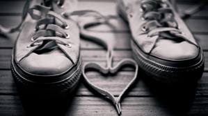 converse sneaker with heart